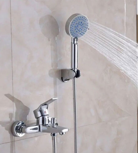 Kích thước lắp đặt vòi sen tắm dây treo tường