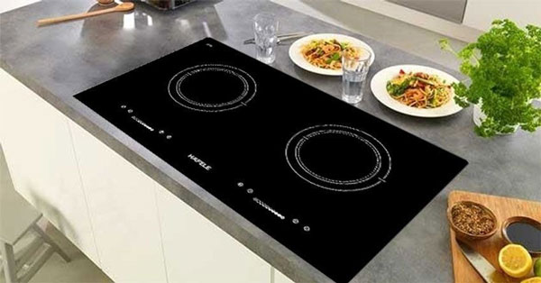 So sánh bếp từ Bosch và Hafele