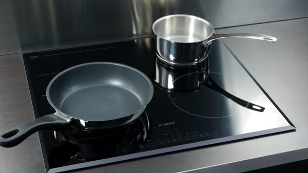 So sánh bếp từ Bosch và Malloca