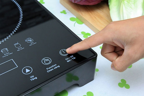 Lỗi E4 bếp hồng ngoại sửa như thế nào?