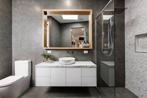 Lưu ý để bố trí gương trong phòng tắm hợp phong thủy