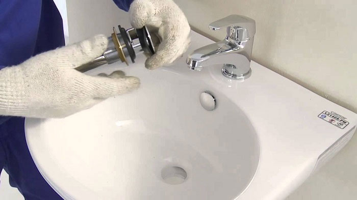 Cách lắp vòi chậu rửa mặt