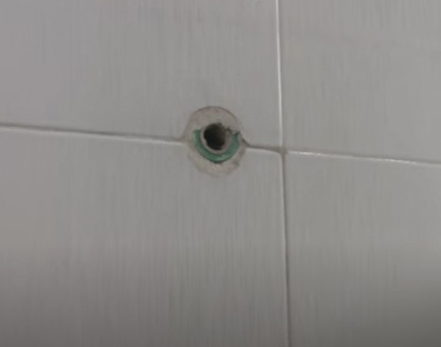 Xác định ống chờ cấp và ống thoát nước