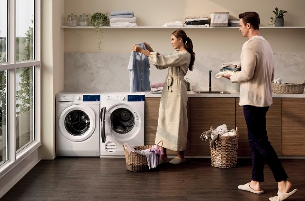 Bắt đầu chương trình sấy với máy sấy Electrolux EDV754H3WB 