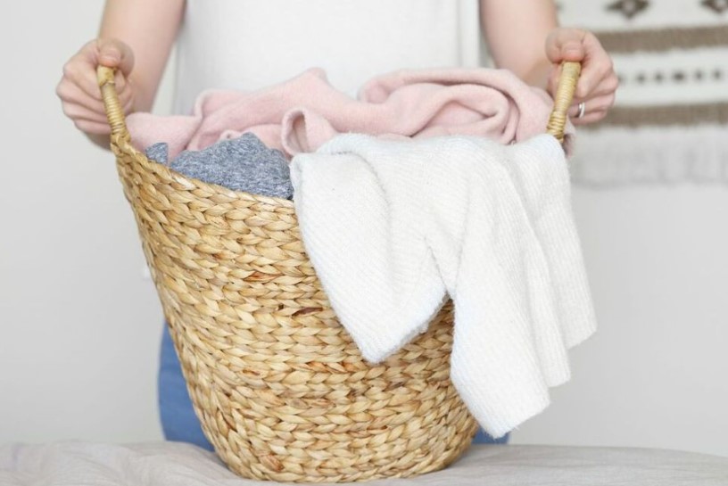 Phân loại quần áo để tránh tình trạng sấy quần áo bị co rút