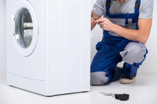 Lỗi F8 máy giặt Midea là gì?
