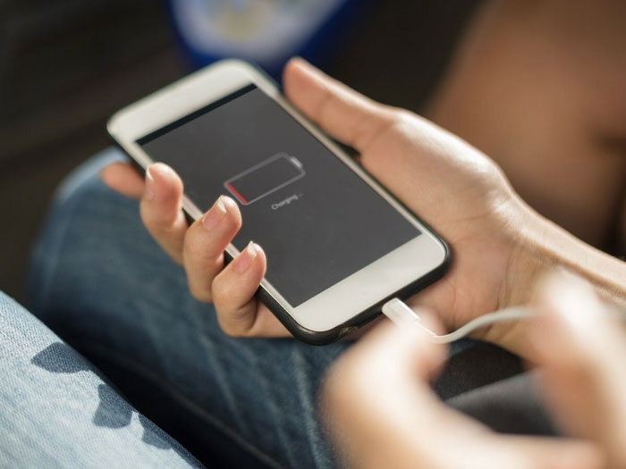 Khi nào nên thay pin iPhone?