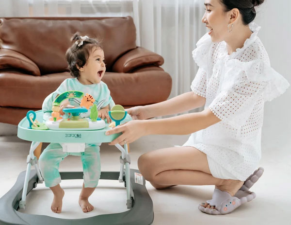 Những điều cần lưu ý khi cho trẻ ngồi xe tròn tập đi