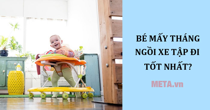  bé mấy tháng ngồi xe tập đi 