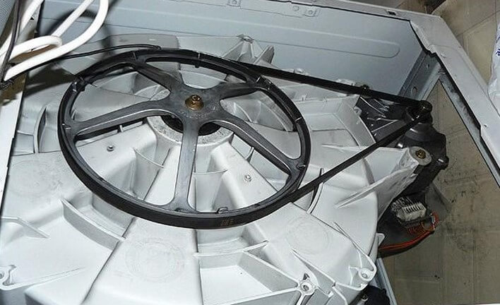 Cách sửa máy giặt Panasonic không xả nước do dây đai máy giặt bị hỏng