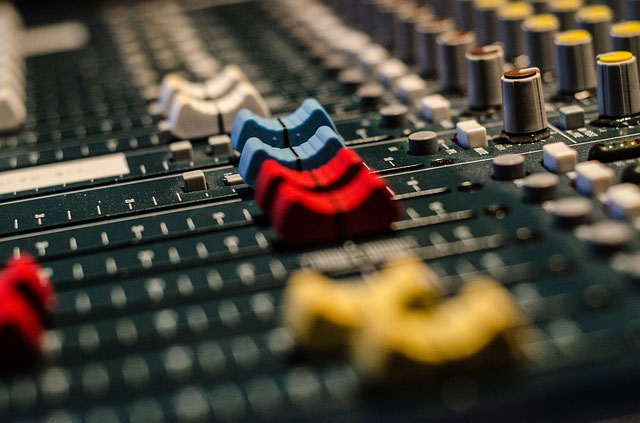 Mixer karaoke giá rẻ