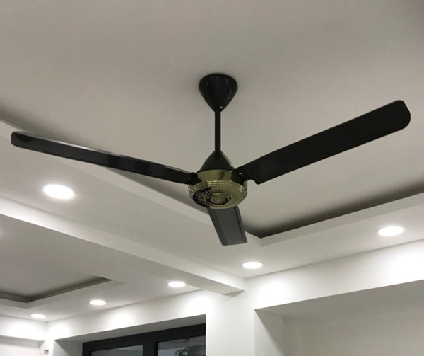 so sánh quạt trần Mitsubishi và Panasonic, KDK