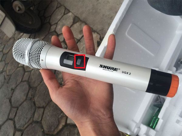Cách reset micro không dây Shure