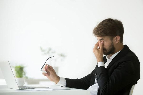 Những lưu ý khi để màn hình luôn sáng
