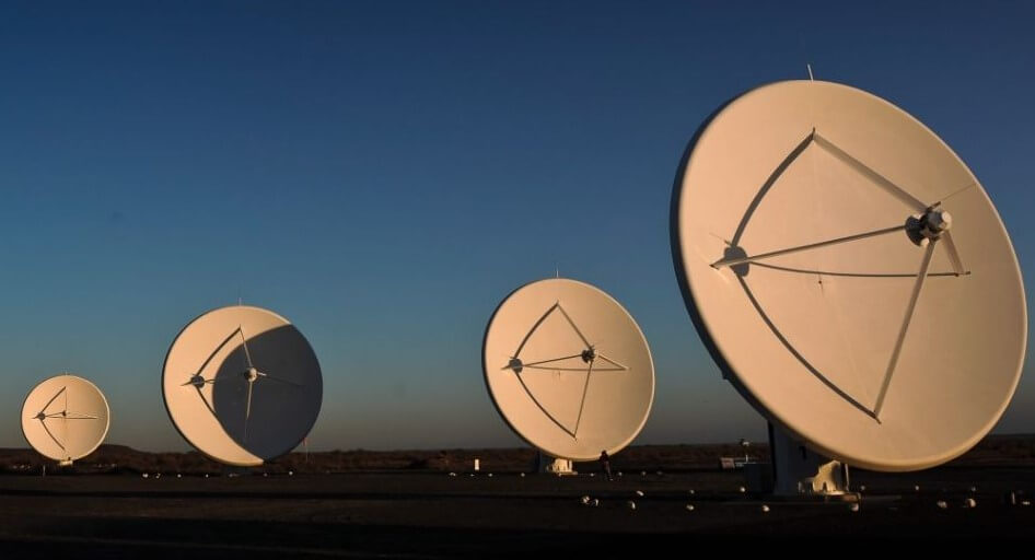 Kính thiên văn Square Kilometre Array (SKA)