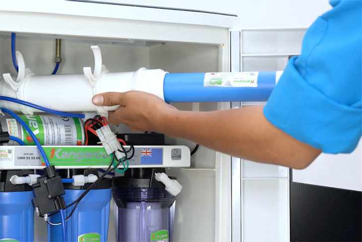 Dấu hiệu máy lọc nước chạy không ngắt
