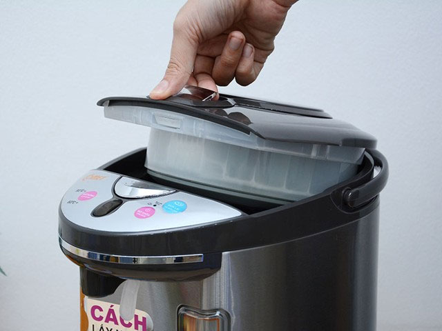 Sửa bình thủy điện không đóng được nắp