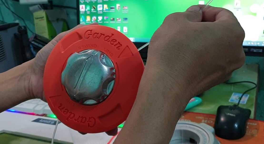 Hướng dẫn quấn cước máy phát cỏ