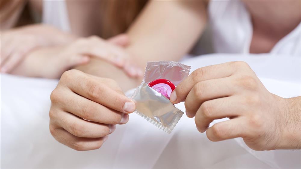 Chất bôi trơn trong bao cao su có hại không? 