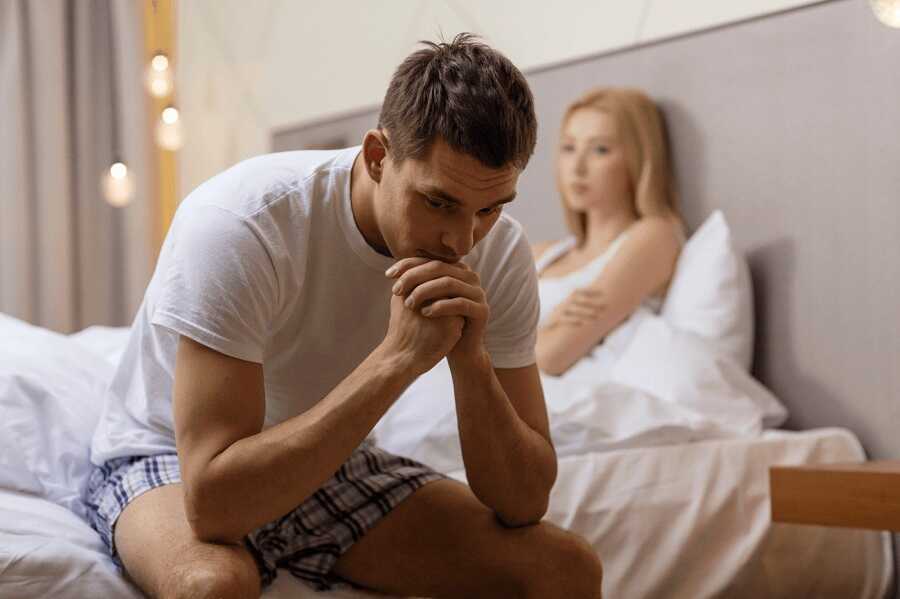 Đeo bao cao su ngược rồi tháo ra đeo lại có thể dẫn đến mang thai ngoài ý muốn