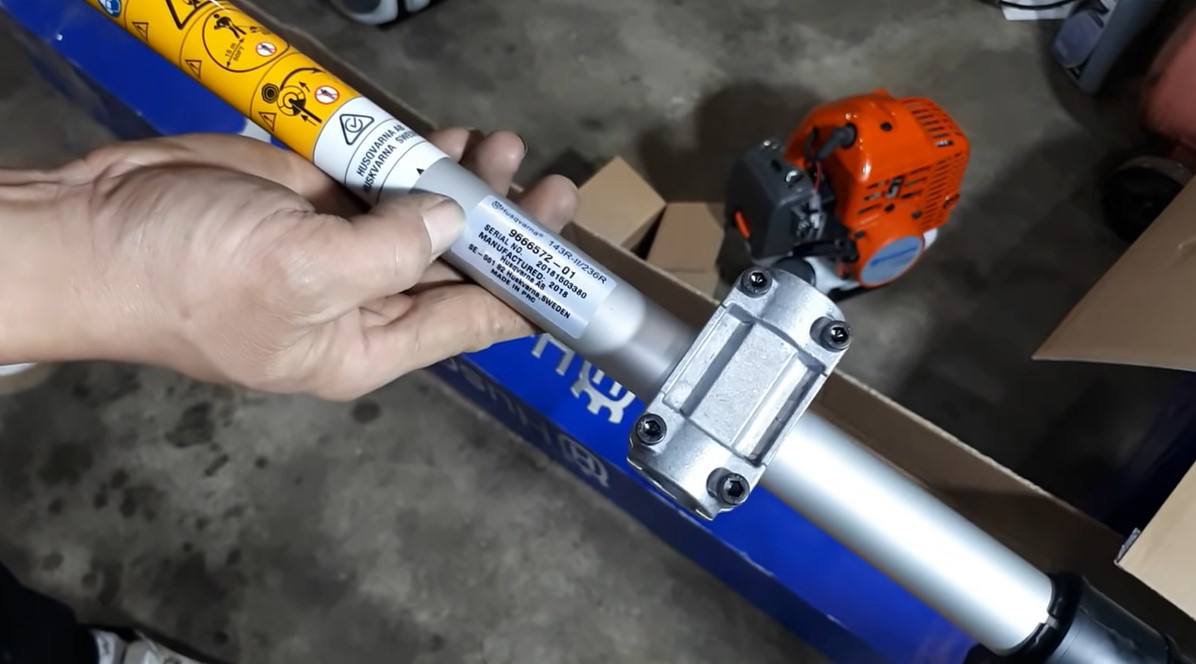 Phân biệt máy cắt cỏ Husqvarna chính hãng