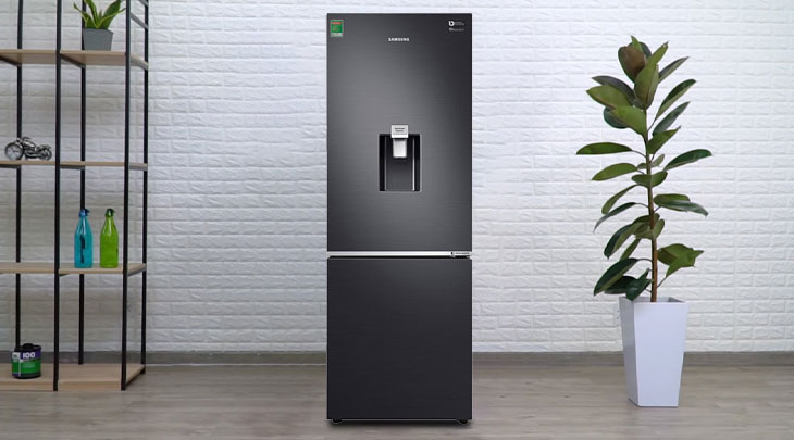 so sánh tủ lạnh Sharp và Samsung