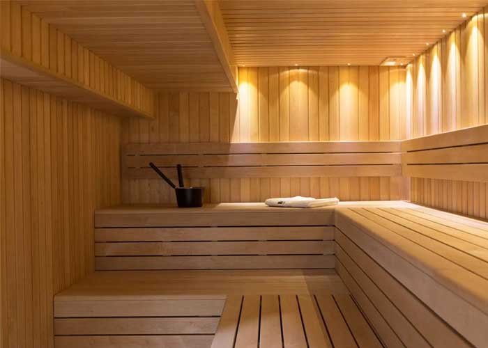 Phòng xông hơi sauna thường được làm bằng gỗ