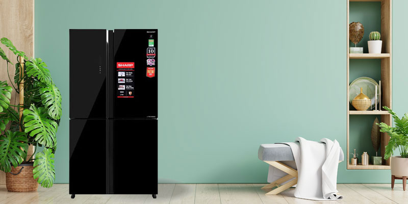 so sánh tủ lạnh Sharp và Hitachi
