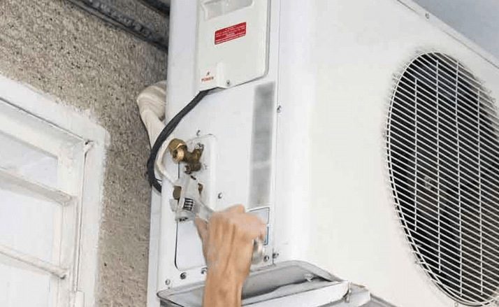 Cách khắc phục lỗi cục nóng điều hòa Đaikin kêu to do ốc vít bị lỏng