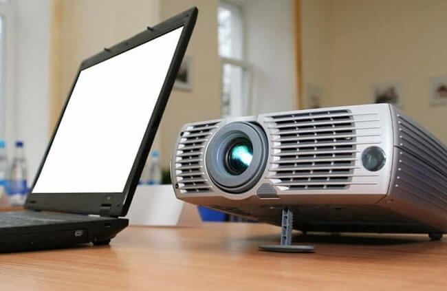Máy chiếu không hiển thị màn hình do một số nguyên nhân