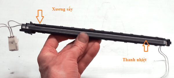 Thanh nhiệt trong cụm sấy gặp vấn đề khiến máy in bị sống mực