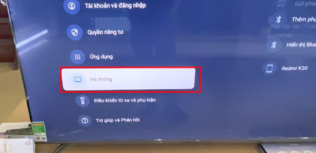 Cách mở, tắt tivi TCL không có điều khiển: Sử dụng tính năng điều khiển bằng giọng nói
