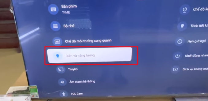 Cách mở, tắt tivi TCL không có điều khiển: Sử dụng tính năng điều khiển bằng giọng nói