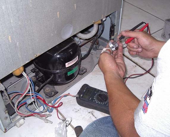Dấu hiệu rơ le nhiệt tủ lạnh bị hỏng