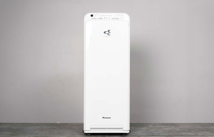 Tại sao cần vệ sinh máy lọc không khí Daikin?