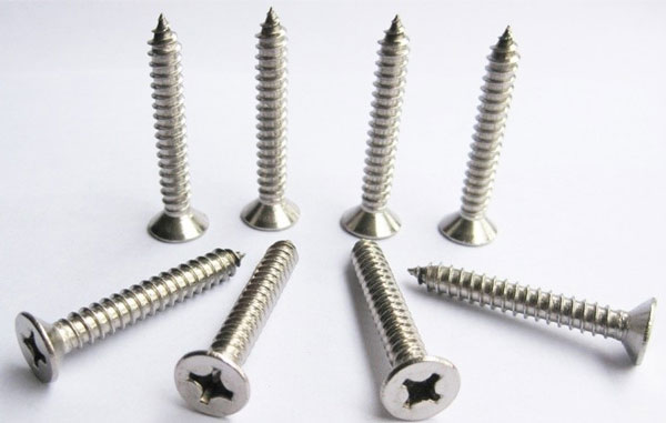 Cách khoan tường không cần máy khoan