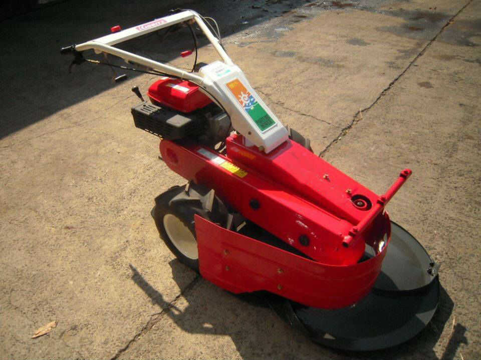 Giá máy cắt cỏ voi