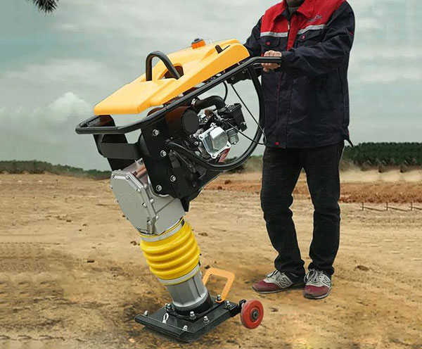 Đặc điểm của máy đầm cóc