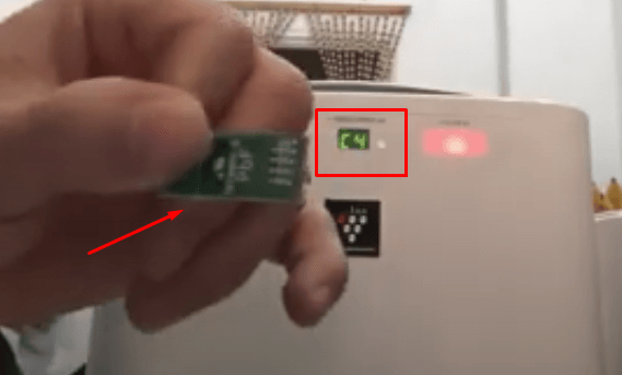 Lỗi C4 máy lọc không khí Sharp liên quan đến cảm biến nhiệt độ