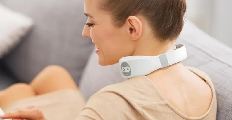 Có nên sử dụng máy massage cổ không?