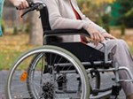 Kinh nghiệm mua xe lăn cho người già chất lượng tốt, giá hợp lý