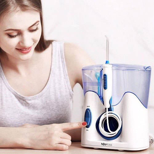 Máy tăm nước để bàn cắm điện