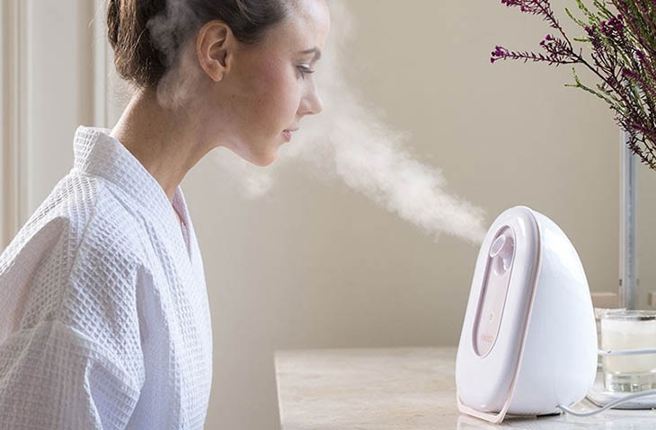 Nên thường xuyên vệ sinh máy xông mặt
