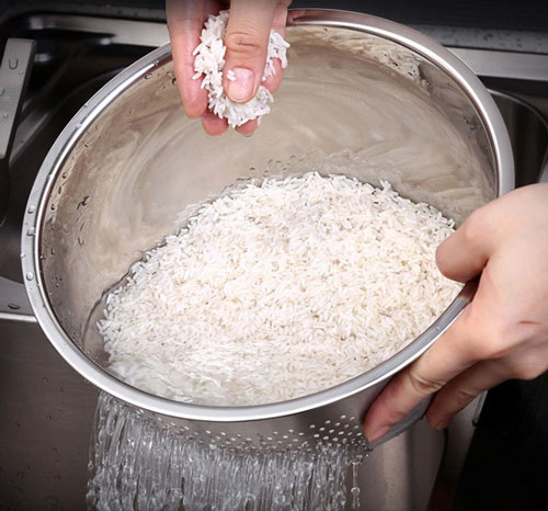 Cách nấu cơm bằng nồi áp suất điện