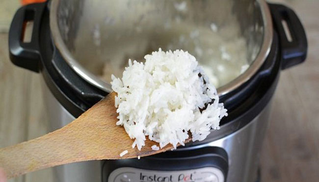 Cách nấu cơm bằng nồi áp suất điện