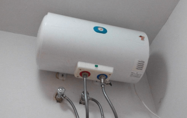 Dựa vào tuổi thọ của bình nóng lạnh để quyết định có nên thay mới hay không