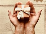 Nên mua gì làm quà tặng ngày 20/10 cho cô giáo?