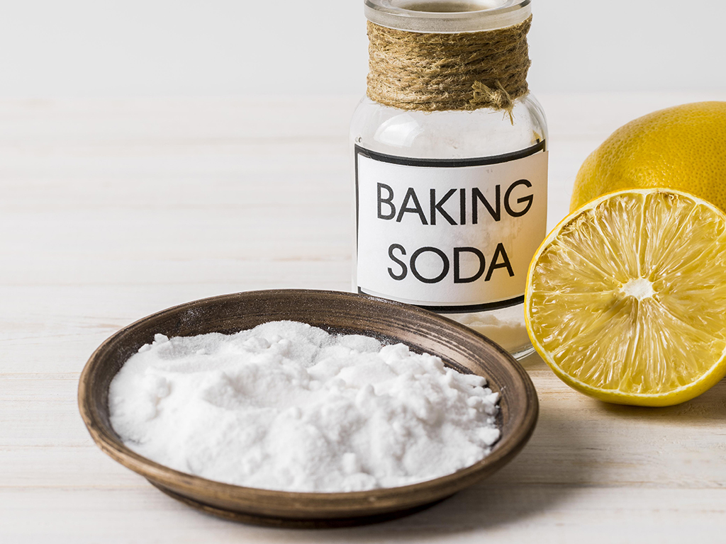 Cách khử mùi ấm siêu tốc inox bằng baking soda