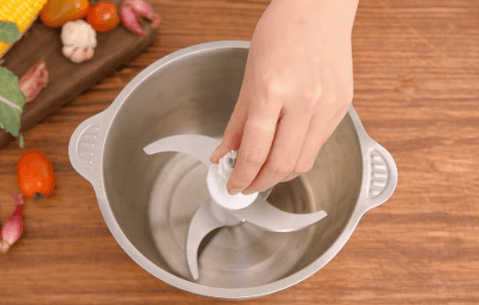 Máy xay thịt bị kẹt do lắp đặt không chính xác