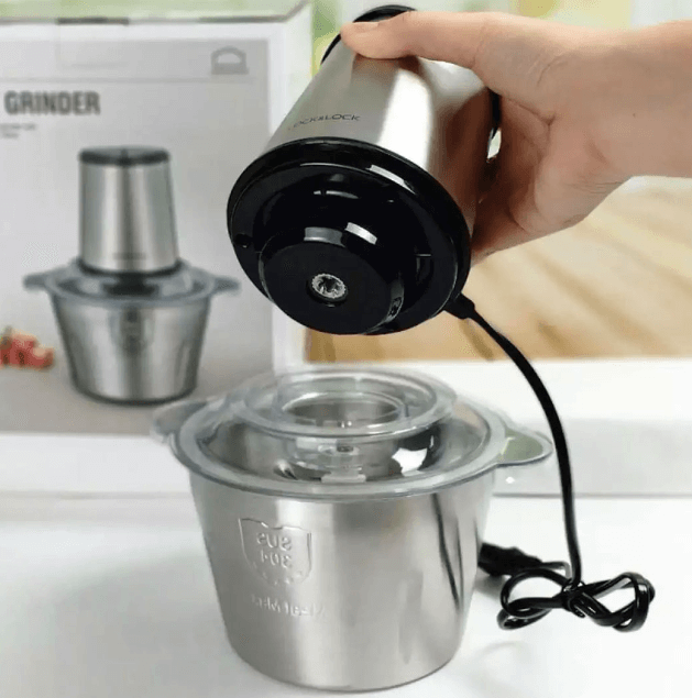 Máy xay thịt bị kẹt do nguồn điện gặp sự cố